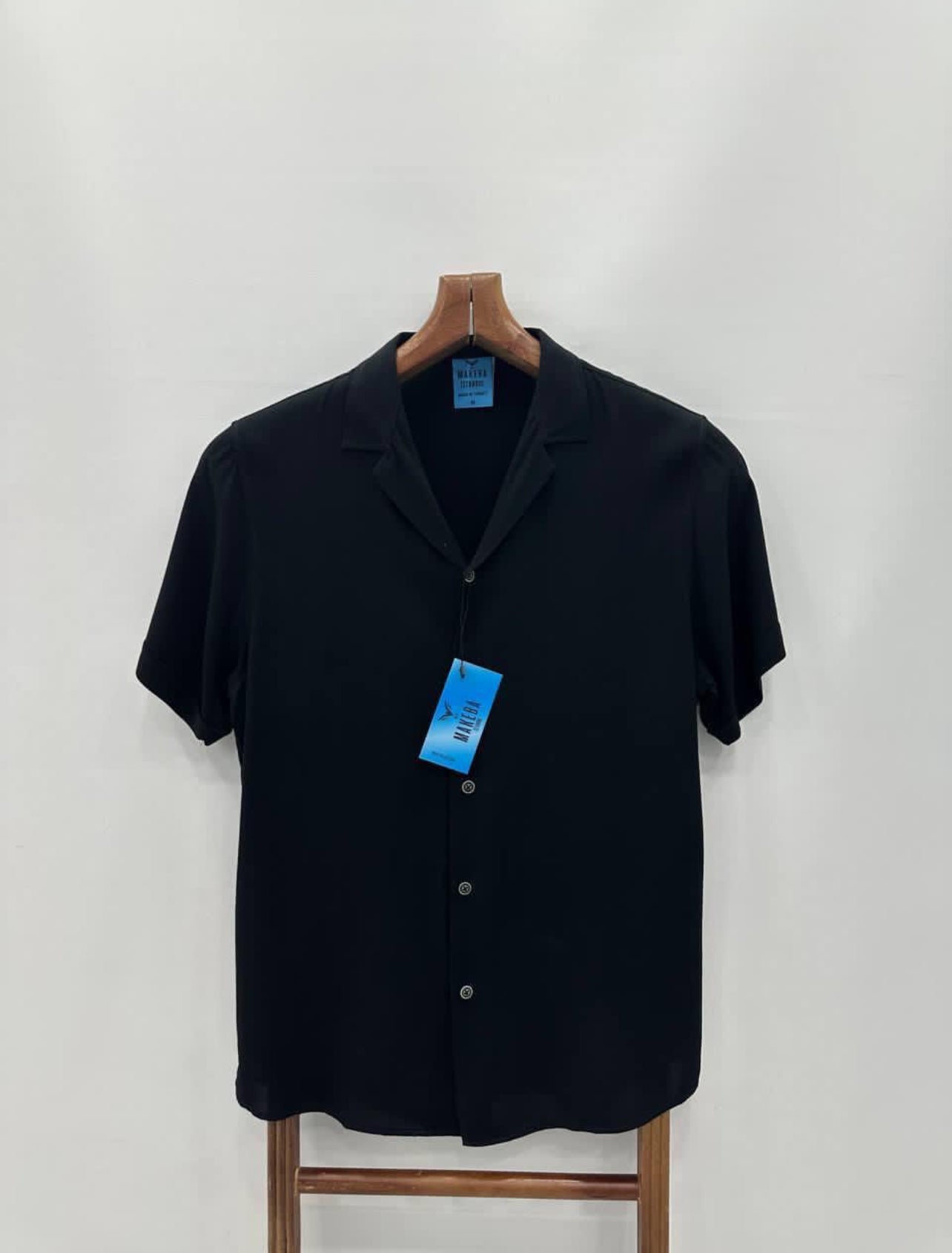 Makeba Men's Classic Black Short Sleeve Shirt