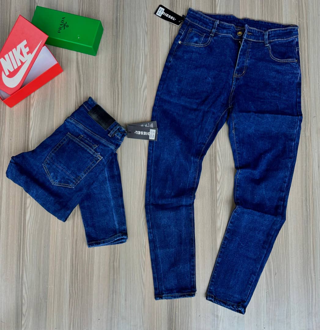 Men's Classic Slim-Fit Dark Blue Denim Jeans